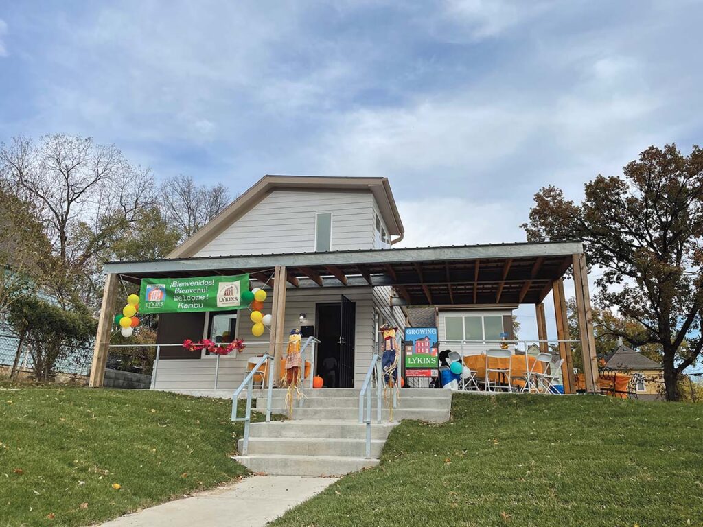 Neighborhood celebrates new Lykins Community Resource Center